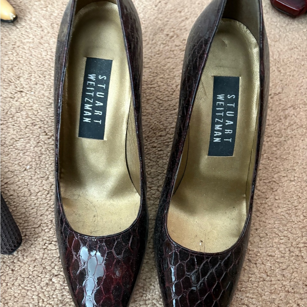 Stuart Weitzman Brown Heels with Textured Pattern